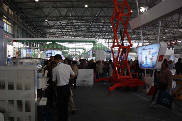 蘇滇攜手聚春城 雪梅南國(guó)喜迎賓 蘇滇攜手聚春城 雪梅南國(guó)喜迎賓